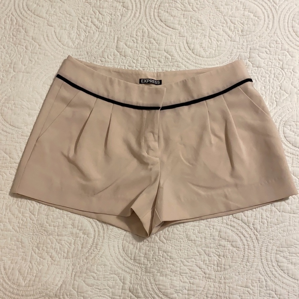 Express dress shorts, NWOT